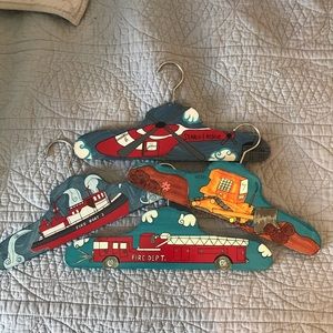 Set of 4 child’s hangers